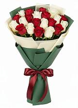 Букет Микс из красных и белых роз в Подгородней Покровке