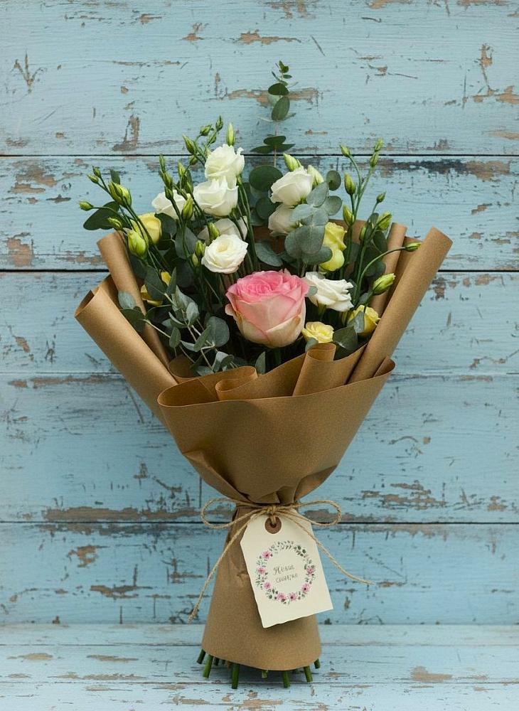 Букет цветов из: Розы и Лизиантусы в Подгородней Покровке