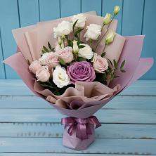 Букет цветов из:  Розы и Лизиантусы в Подгородней Покровке