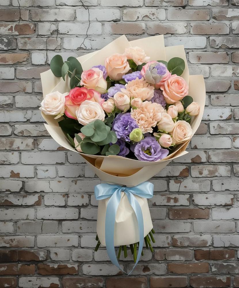 Букет цветов из: Розы, Лизиантусы и Гвоздики в Подгородней Покровке