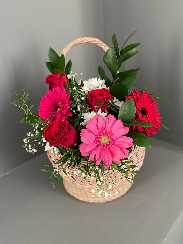 Цветочная композиция из Розы, Хризантемы и Герберы в корзине в Подгородней Покровке