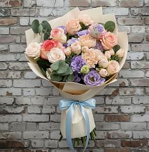 Букет цветов из:  Розы, Лизиантусы и Гвоздики в Подгородней Покровке