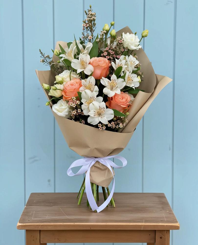 Букет цветов из: Альстромерии, Лизиантусы, Розы и Хризантемы в Подгородней Покровке