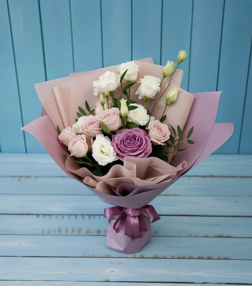 Букет цветов из: Розы и Лизиантусы в Подгородней Покровке